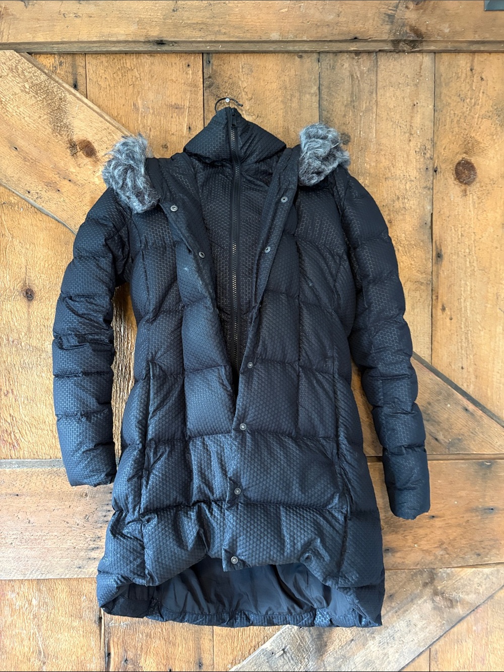 The North Face Women’s Medium Goose Down Long Parka Jacket Black Faux Fur Hood